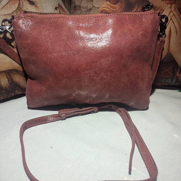 Butkier Elegant Brown Leather Crossbody Bag - Picture 5 of 8